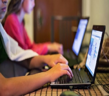 ‘Nativos digitais’ não sabem buscar conhecimento na internet, diz OCDE